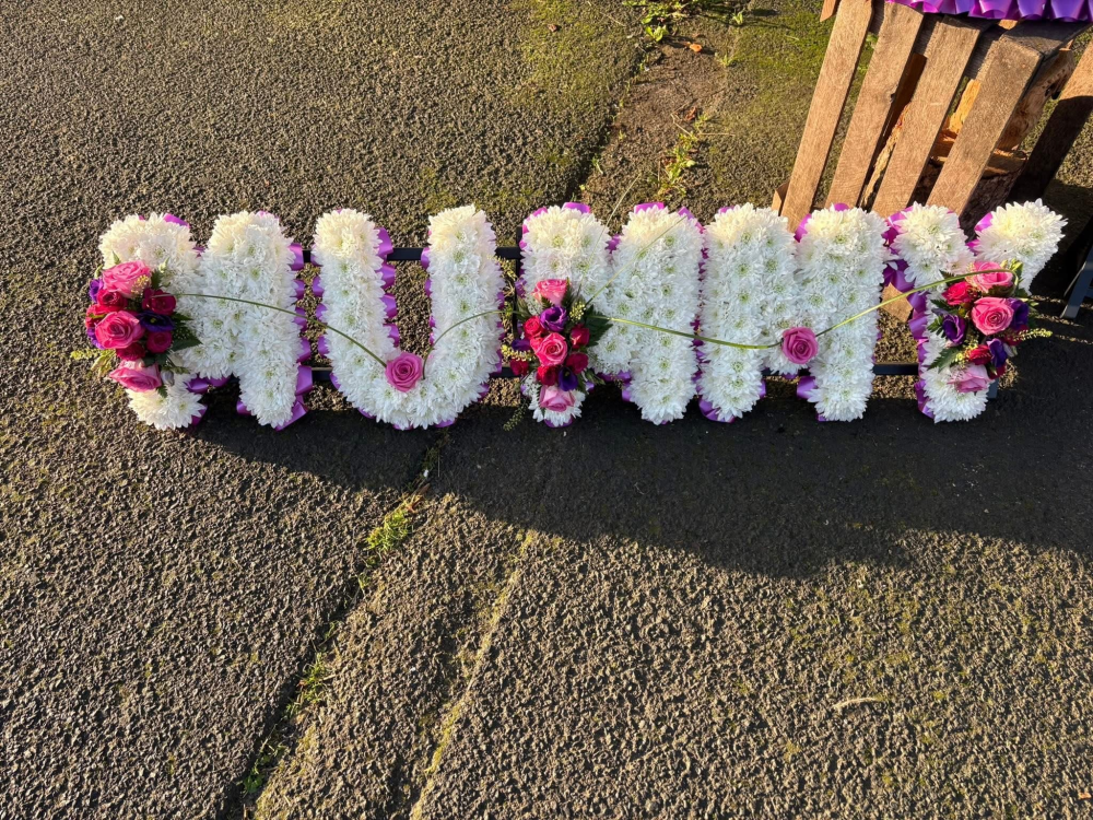 Mummy lettered tribute Product Image